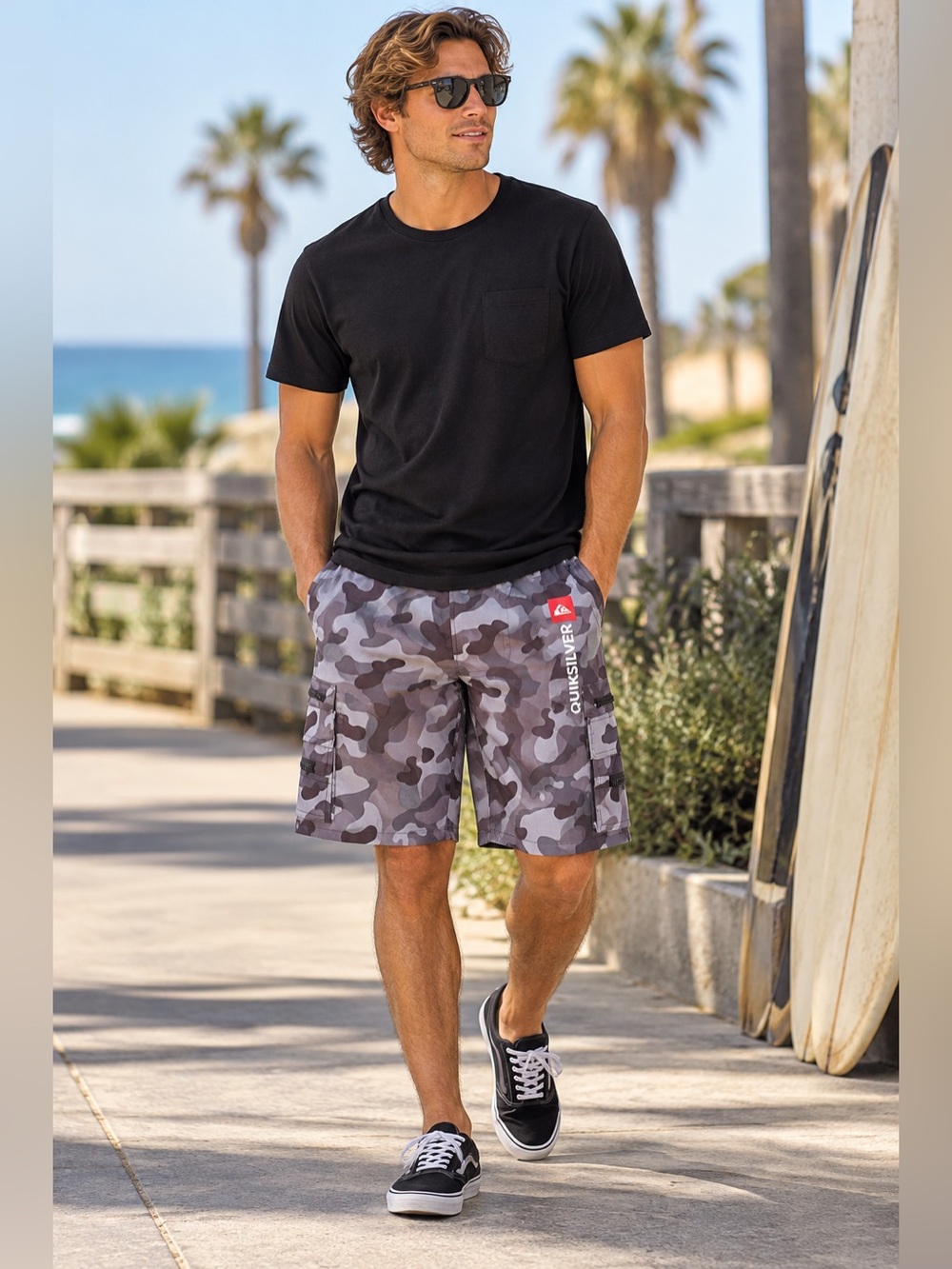 Quiksilver Men's Gray & Black Camo Cargo Shorts Medium